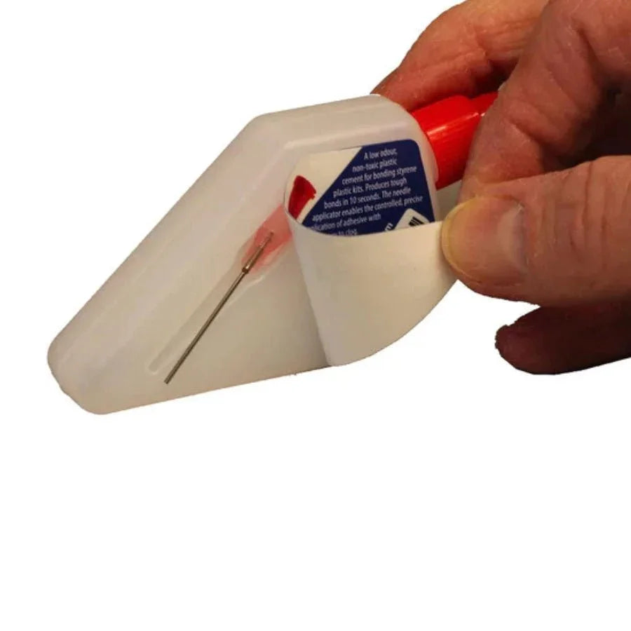 Deluxe Materials Precision Plastic Glue 25G - image 2