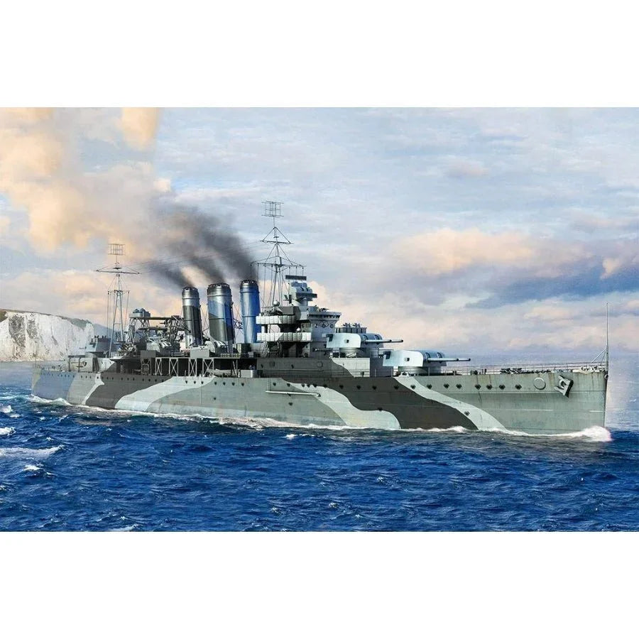Trumpeter 1/700 HMS Kent
