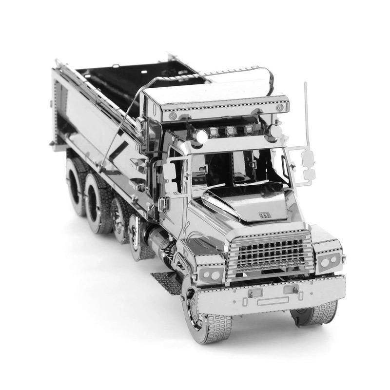 Freightliner 114SD Dump Truck - Aussie Hobbies