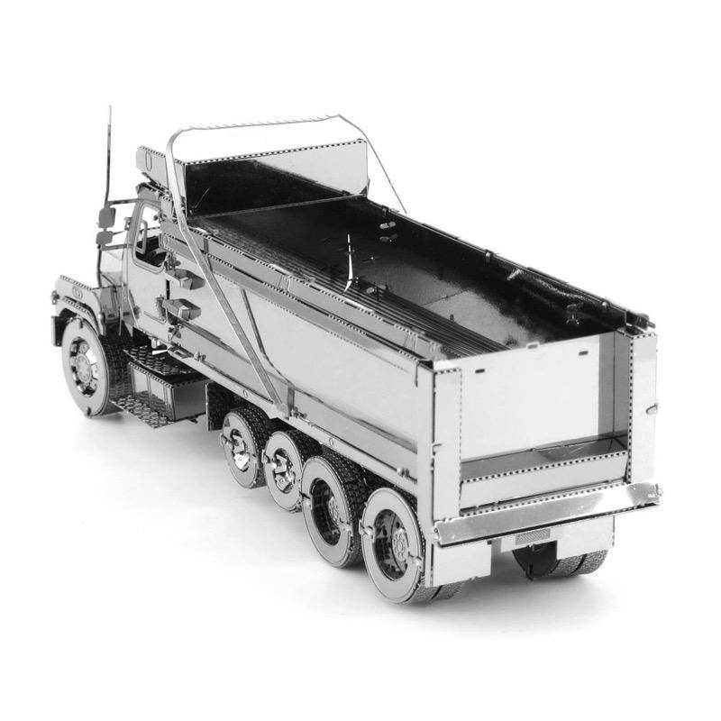 Freightliner 114SD Dump Truck - Aussie Hobbies