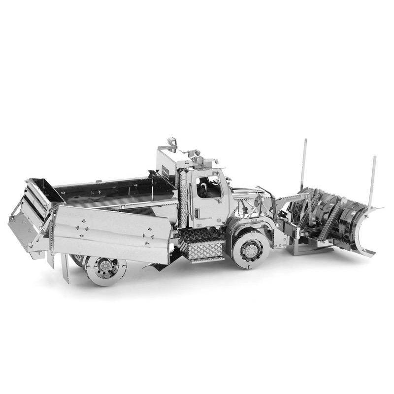 Freightliner 114SD Snow Plow - Aussie Hobbies 