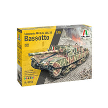 Italeri 1:35 Semovente M43 da 105/25 Bassotto self-propelled gun kit sprues showing metal barrel, tracks, and cabin detail