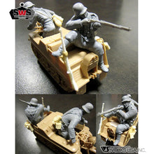 Resin crew figures—driver and gunner—for 1:32 Kettenkrad Luftwaffe “Decoy” set (unpainted, unassembled)