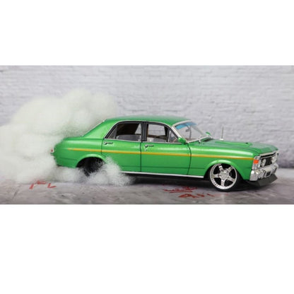 DDA 1:24 GR XW GS Ford burnout car diecast model.