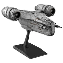 Bandai Star Wars Vehicle Model Razor Crest G5061794 – snap-fit model kit with screen-accurate detail and display stand.